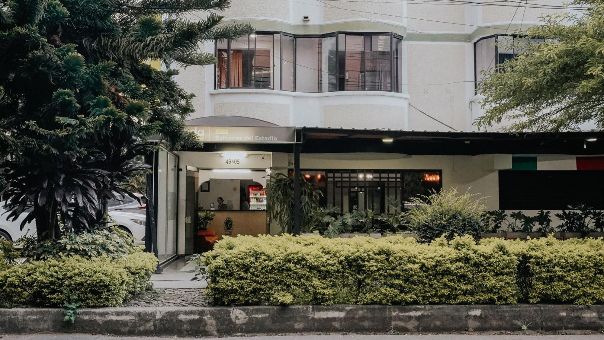 Hotel Balcones Del Estadio เมเดยิน ภายนอก รูปภาพ